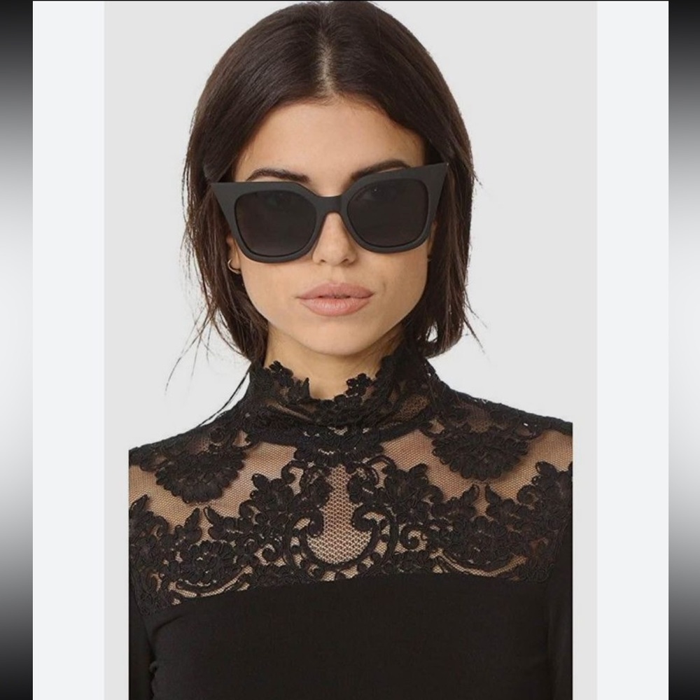 QUAY Harper Matte Black Cat Eye Sunglasses